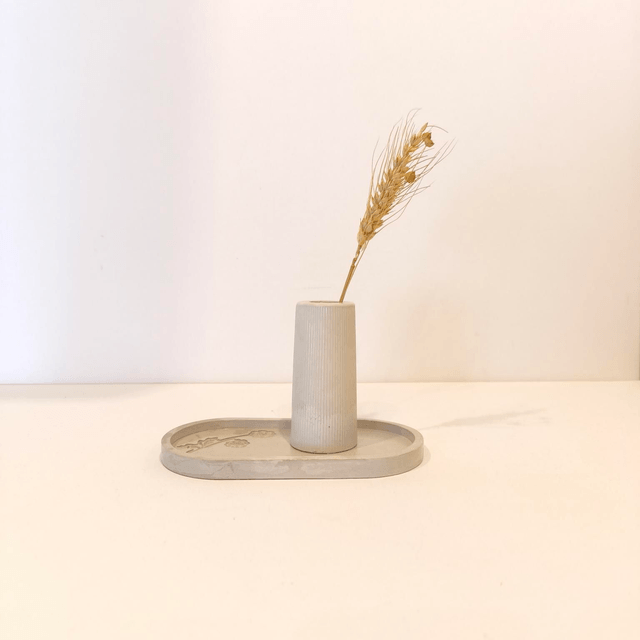 "Solune" Mini vase artisanal en gypse avec fleurs séchées – déco minimaliste   