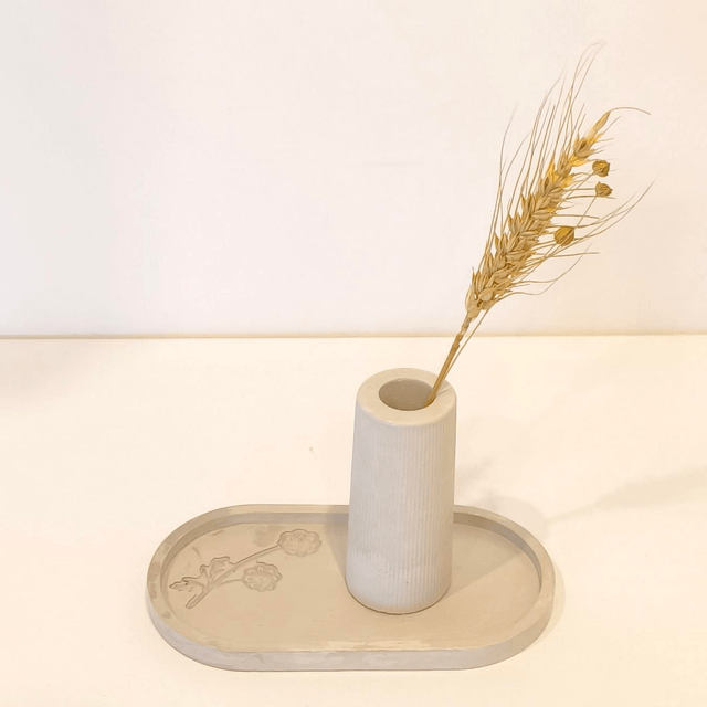 "Solune" Mini vase artisanal en gypse avec fleurs séchées – déco minimaliste   