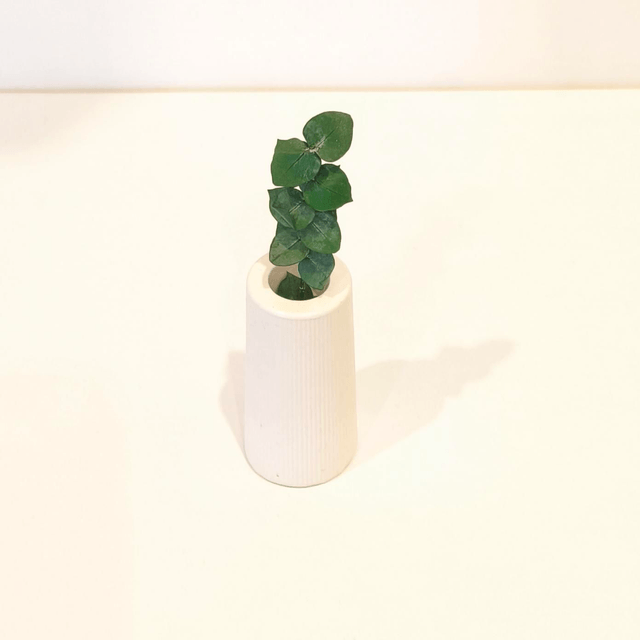"Solune" Mini vase artisanal en gypse avec fleurs séchées – déco minimaliste 