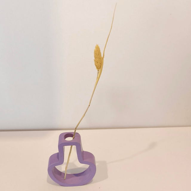 Vase déco “Épure” – design ajouré et fleurs séchées  