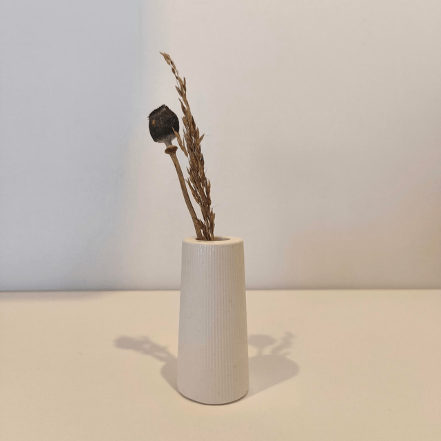 "Solune" Mini vase artisanal en gypse avec fleurs séchées – déco minimaliste 