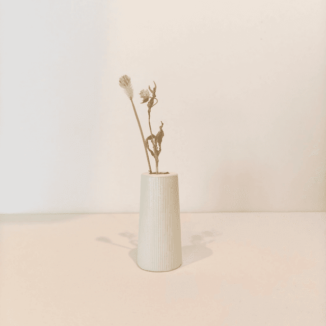 &quot;Solune&quot; Mini vase artisanal en gypse avec fleurs séchées – déco minimaliste 