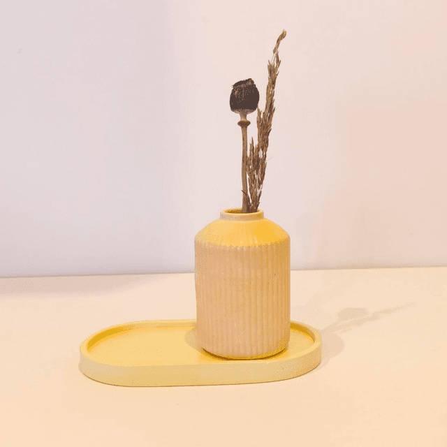 Vase artisanal &quot;Lunée&quot; en gypse avec fleurs séchées- Déco douce et raffinée